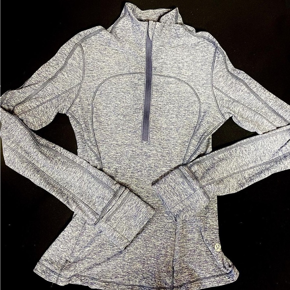 Like New. Lululemon. Align fit. Buttery soft. Size:2 no piling